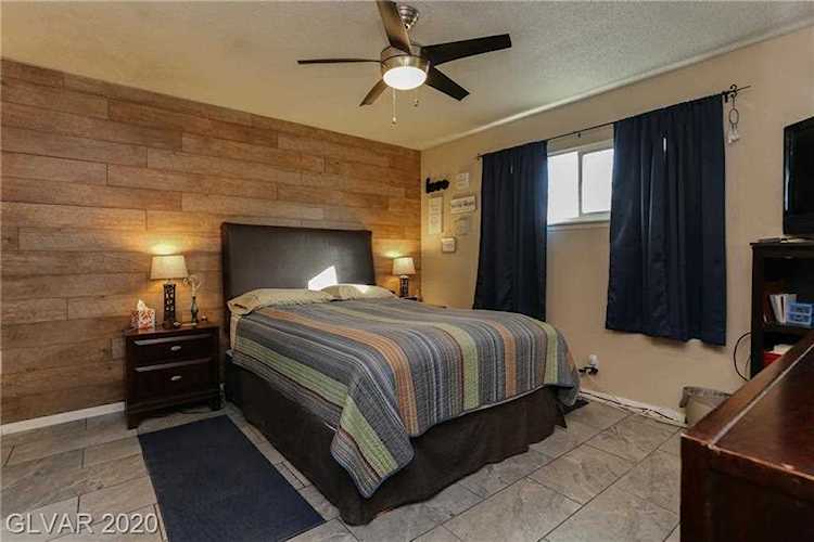 616 Pioneer St Las Vegas, NV 89107