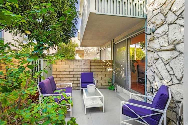 4235 W Sarah Street #14 Burbank, CA 91505