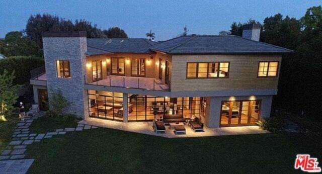 1301 Amalfi Drive Pacific Palisades, CA 90272
