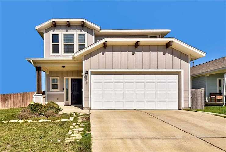 222 Vestral Rd Buda, TX 78610
