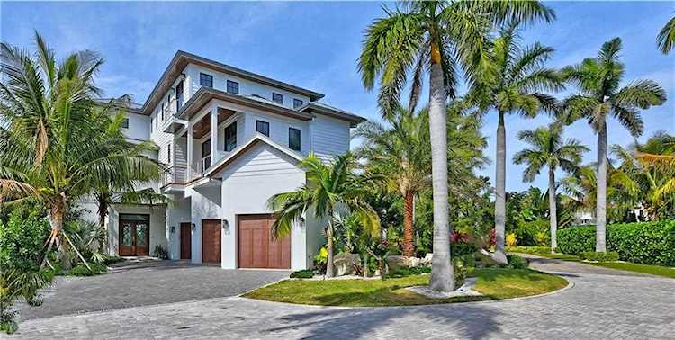 5005 Gulf of Mexico Dr #2 Longboat Key, FL 34228