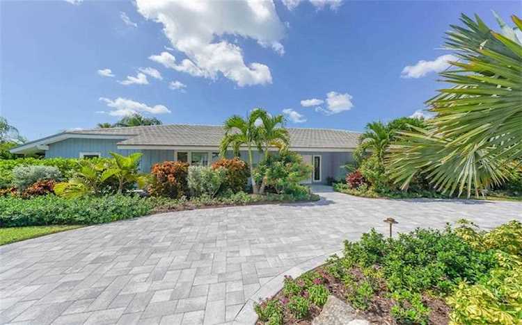 510 Blue Jay Place Sarasota, FL 34236
