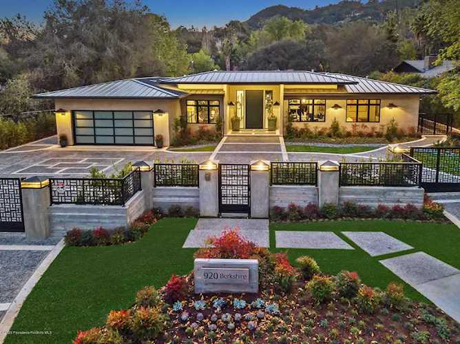 920 Berkshire Avenue La Canada Flintridge, CA 91011