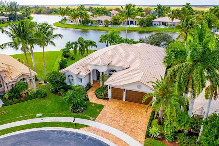 19251 S Creekshore Court Boca Raton, FL 33498