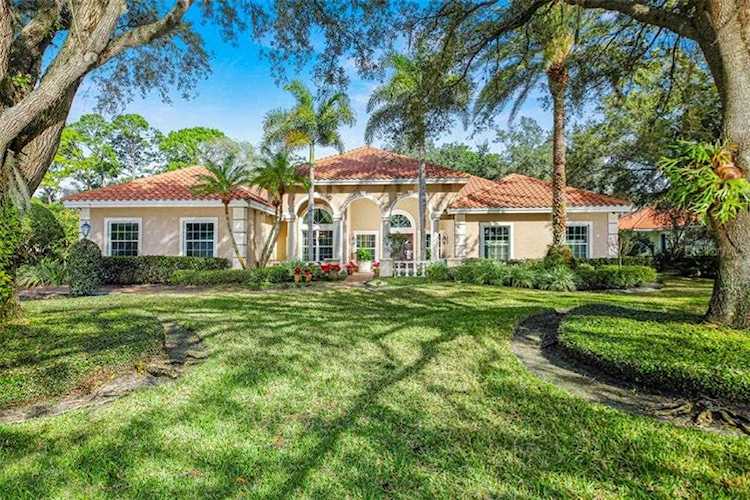 4255 Boca Pointe Drive Sarasota, FL 34238
