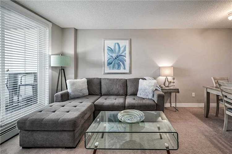 10 Kincora Glen Park NW #303 Calgary, AB T3R 1R9