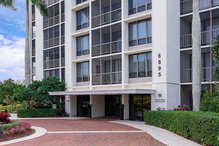 6895 Willow Wood Drive #1043 Boca Raton, FL 33434