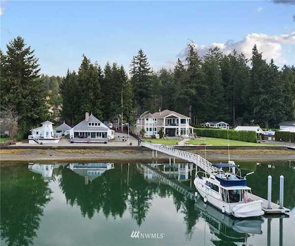 8808 Randall Dr NW Gig Harbor, WA 98335