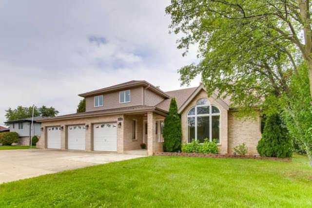 12133 Walker Rd Lemont, IL 60439