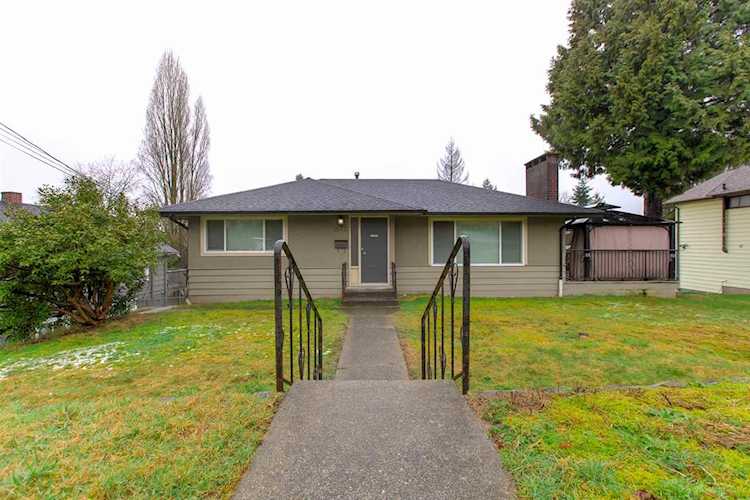 1042 Alderson Avenue Coquitlam, BC V3K 1W3