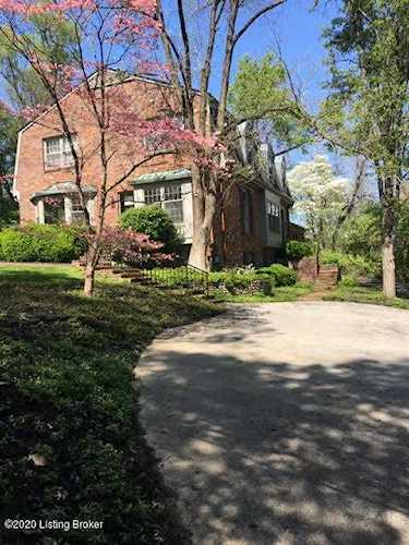 34 Arrowhead Rd Louisville, KY 40207