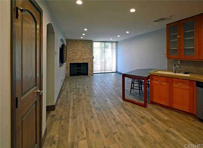 740 N Kings Road #201 West Hollywood, CA 90069