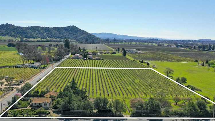 6696 Finnell Road Yountville, CA 94599