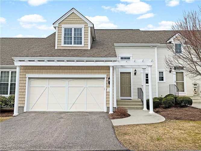 15 Mystic DR South Kingstown, RI 02879