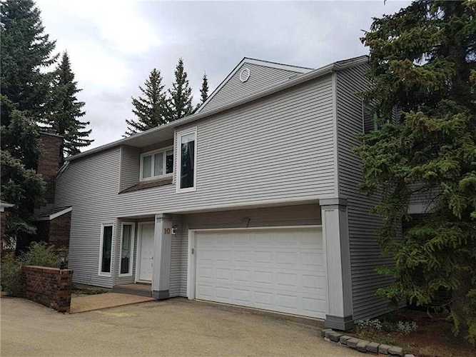 275 Woodridge Drive SW #10 Calgary, AB T2W 4S4
