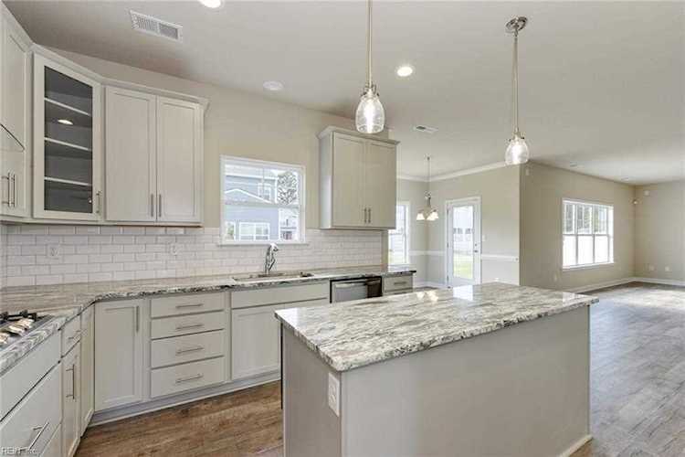 3101 Firefly Ct Chesapeake, VA 23321