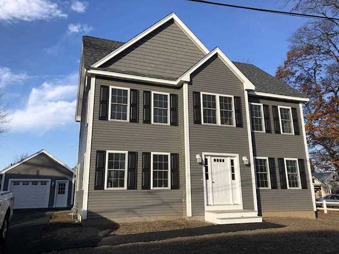 9 Chester Road North Reading, MA 01864
