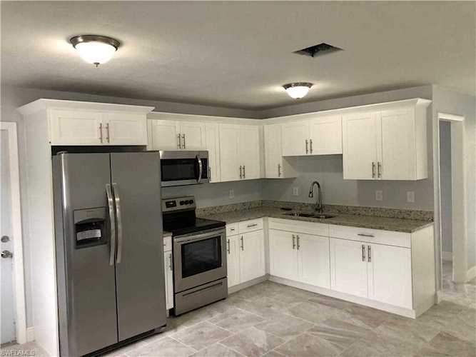 2550 Hunter Terrace Fort Myers, FL 33901 | MLS 219073526 Photo 1