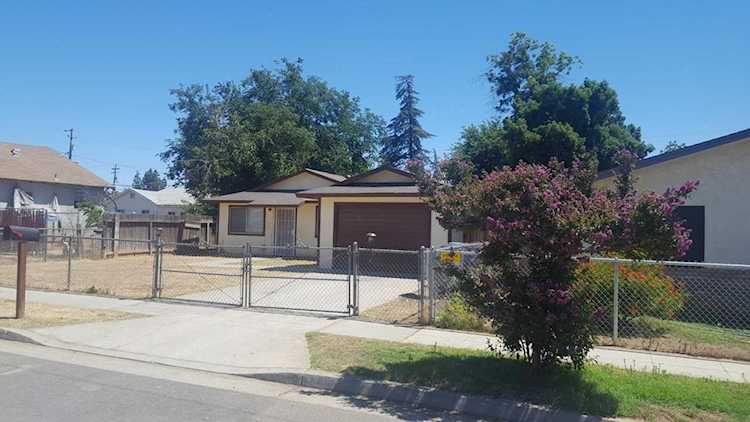 417 W Beechwood Avenue Fresno, CA 93650 | MLS 52205509 Photo 1