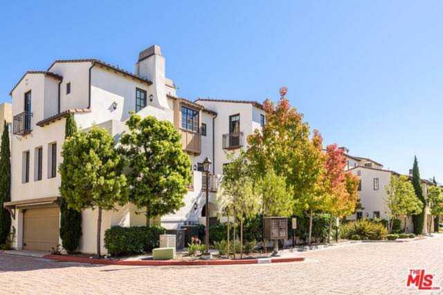 13076 West North Icon Circle Playa Vista, CA 90094