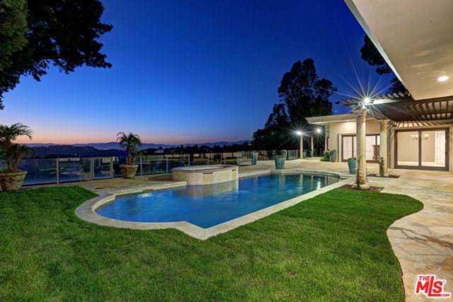 630 Cole Place Beverly Hills, CA 90210