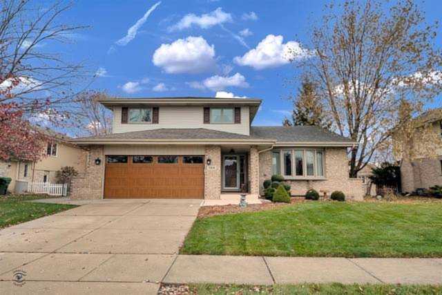 7814 Woodstock Dr Tinley Park, IL 60477