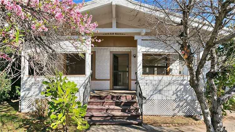 210 N Everett Street Glendale, CA 91206
