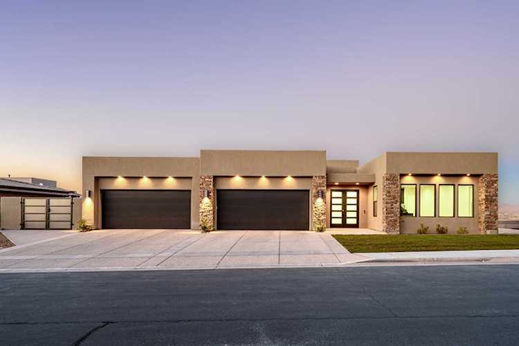 2015 E Stone Canyon DR St George, UT 84790