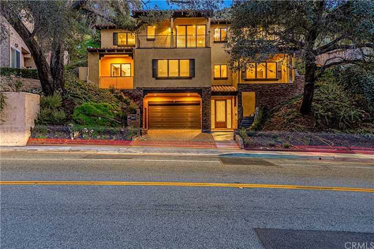 2566 E Chevy Chase Drive Glendale, CA 91206