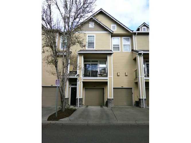 630 Springtree Ln West Linn, OR 97068
