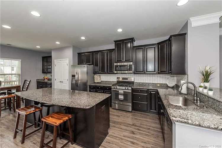 4034 Zilker Park Dr Charlotte, NC 28217