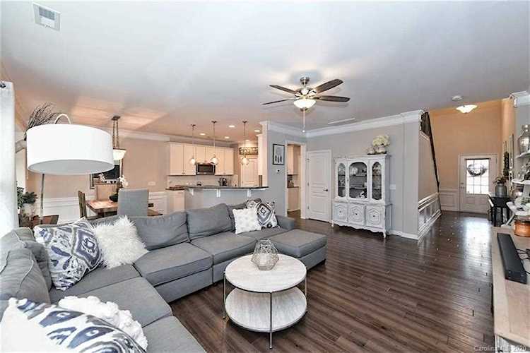 2542 Royal York Ave Charlotte, NC 28210