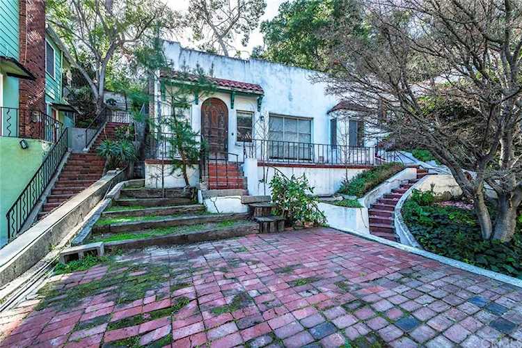 6140 Glen Tower Street Los Angeles, CA 90068