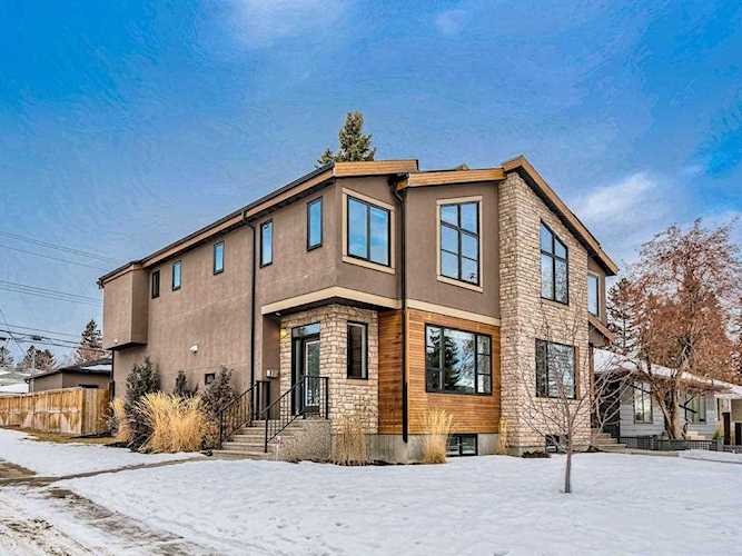 3702 21 Avenue SW Calgary, AB T3E 7Z1