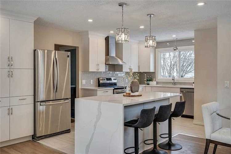 6244 Dalmarnock Crescent NW Calgary, AB T3A 1H2