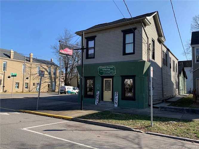 918 E Market St New Albany, IN 47150