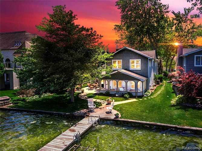13240 Enid Blvd Fenton Twp, MI 48430