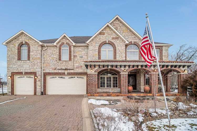 249 Monterey Dr New Lenox, IL 60451