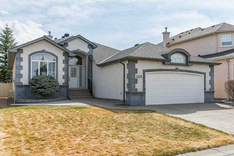 129 Simcoe Crescent SW Calgary, AB T3H 4K7