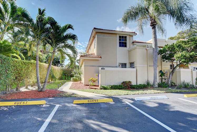 3390 Deer Creek Alba Way Deerfield Beach, FL 33442