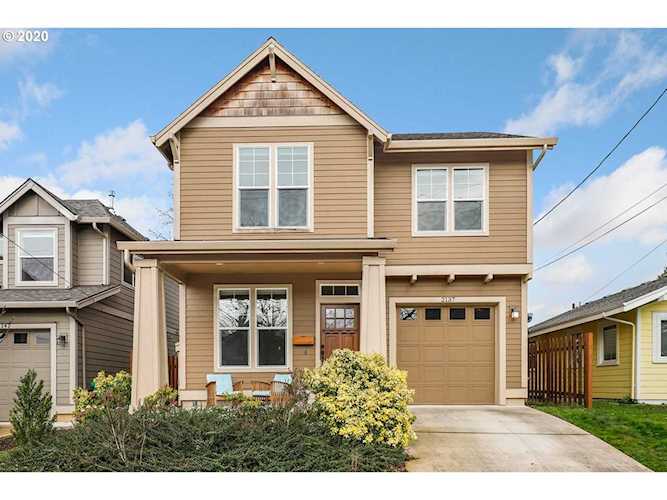 2137 N Watts St Portland, OR 97217