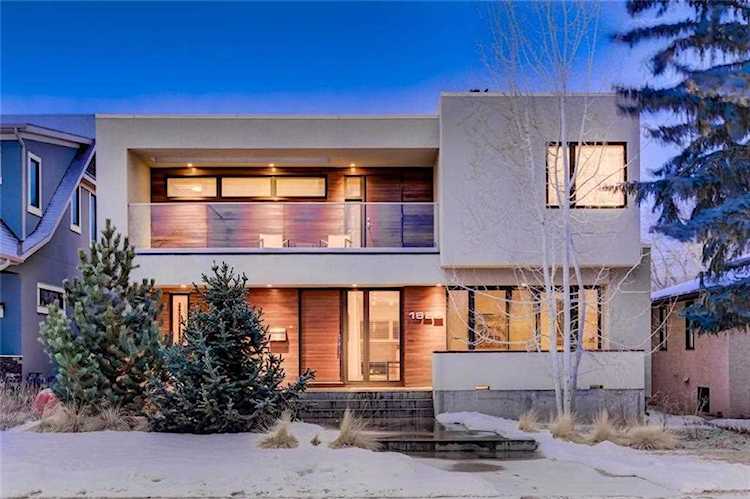 1822 12 Avenue NW Calgary, AB T2N 1J4