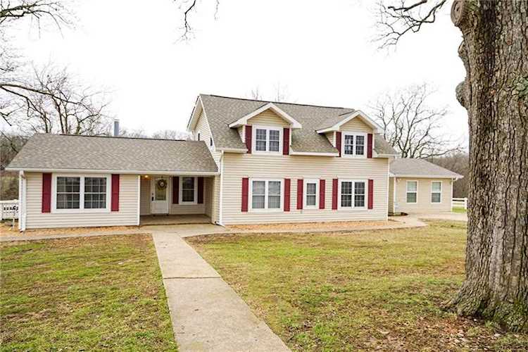 10050 Bunch Circle Gravette, AR 72736