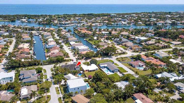 1195 NE 5Th Avenue Boca Raton, FL 33432