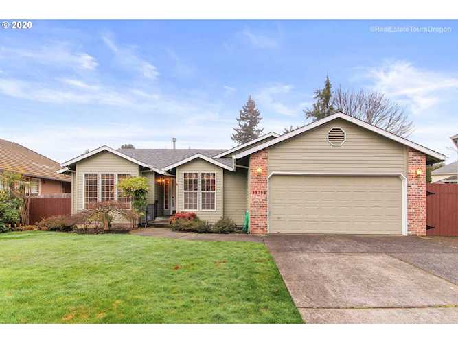 19793 Castleberry Loop Oregon City, OR 97045