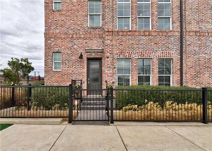 1414 Tinnin Ford Rd Austin, TX 78741