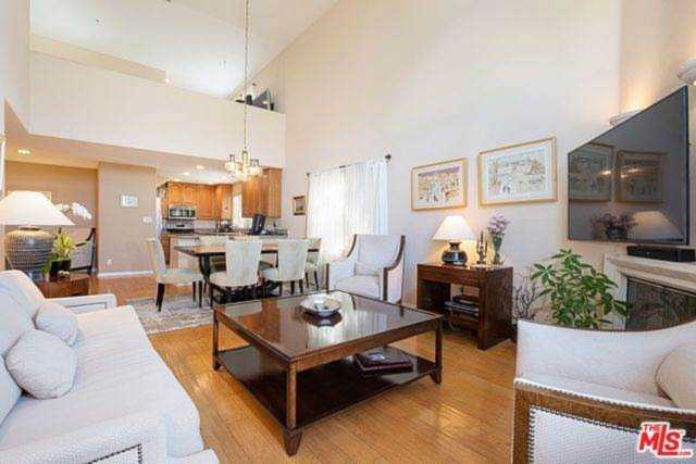 1211 S Shenandoah Street #305 Los Angeles, CA 90035