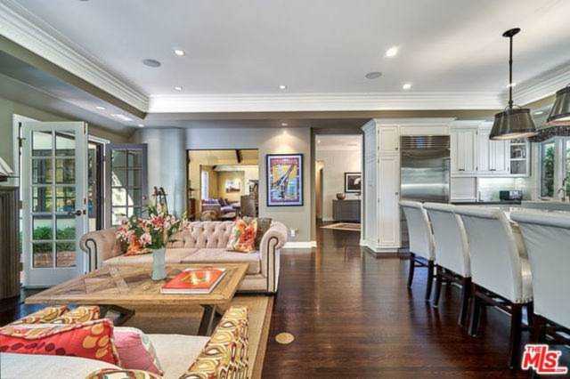 14256 Roblar Place Sherman Oaks, CA 91423