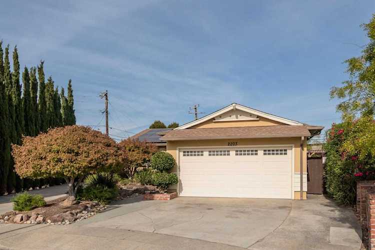 2203 Portsmouth Way San Mateo, CA 94403