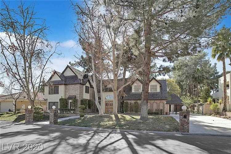 2513 Wimbledon Dr Las Vegas, NV 89107
